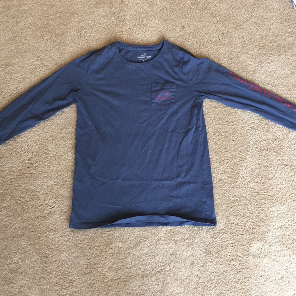 GNETLY WORN vineyard vines blue and red longsleeve
